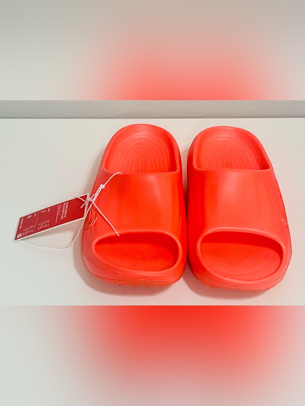 Nike Reactx Rejuven8 Coral/Red Ribbed Slide Sandals - Picture 3 of 7